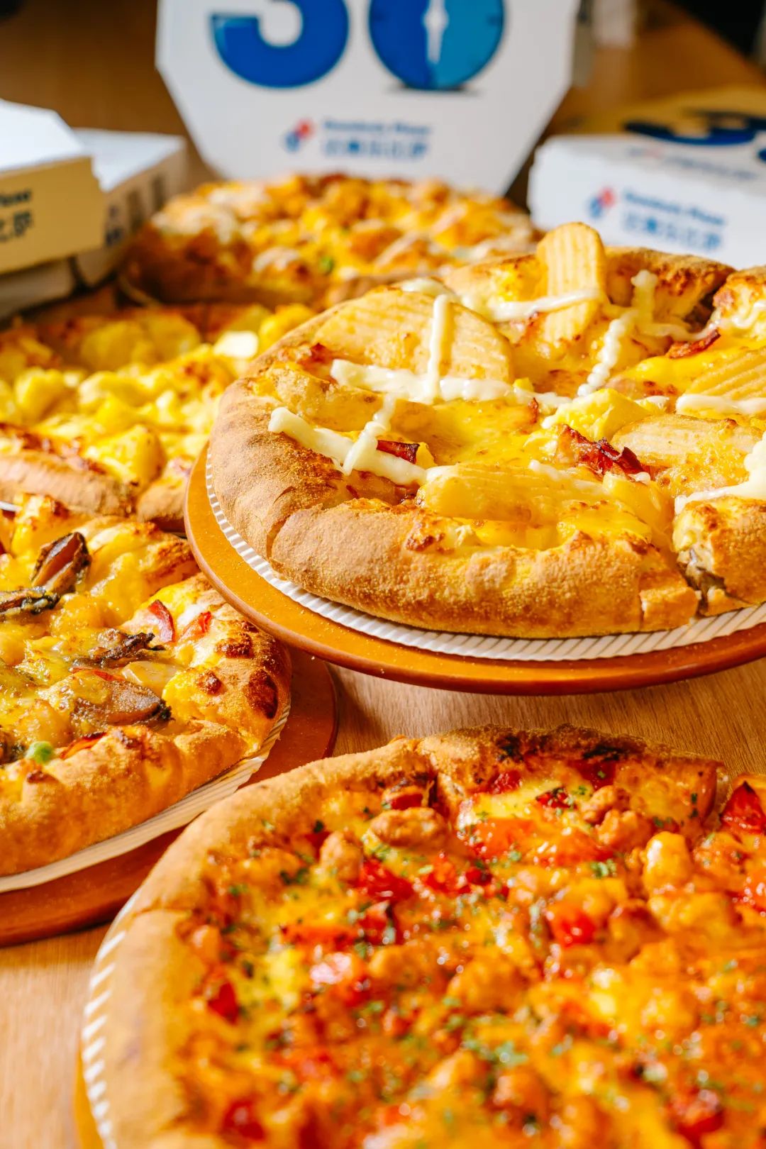 达美乐比萨卷边免费升级6款卷边随心选让美味卷起来