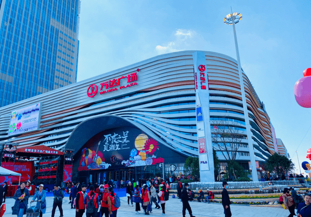 但香港医学界缺个钟南山,商界缺个王健林_武汉_疫情_万达