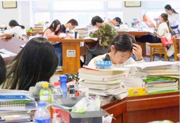 什么为什么上大学后，女大学生的颜值会有很大变化？过来人道出实情