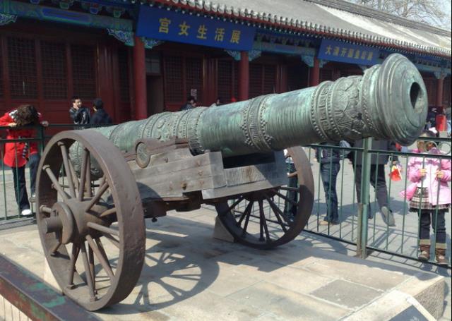 武成永固大将军炮康熙平三藩,收台湾后,割据西北的蒙古准格尔部又成了