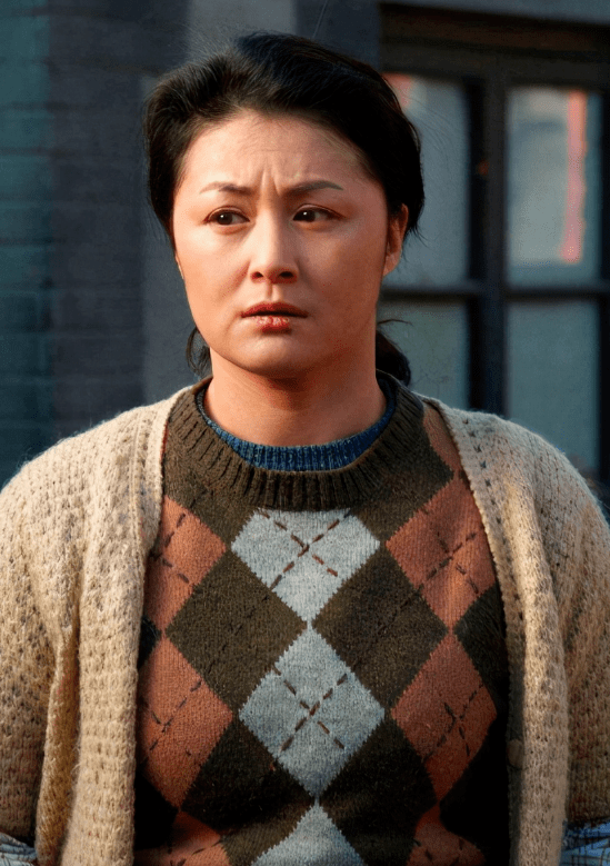 原创你以为是乡村大妈年轻却貌美如花这些女星形象反差太大了