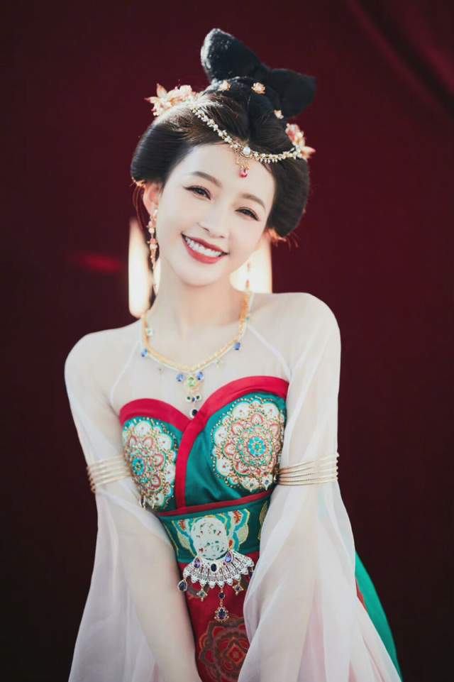 美人5位被造型耽误的古装美人！综艺里很惊艳，剧里怎么就一般般呢