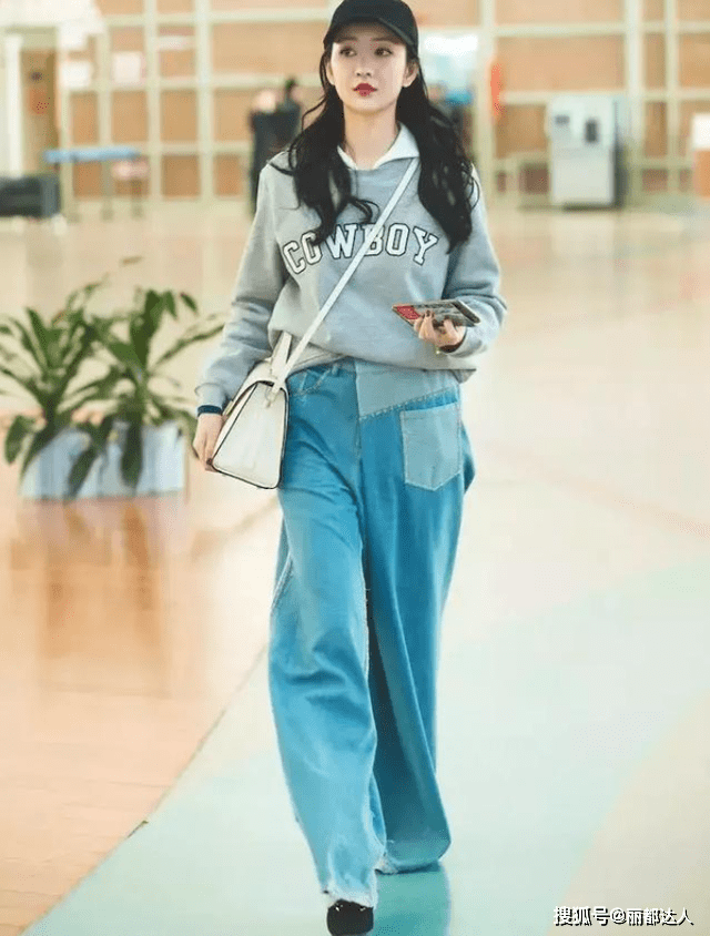 卫衣 同一件卫衣，配小黑裤和配阔腿裤的差距究竟有多大？对比太扎心了