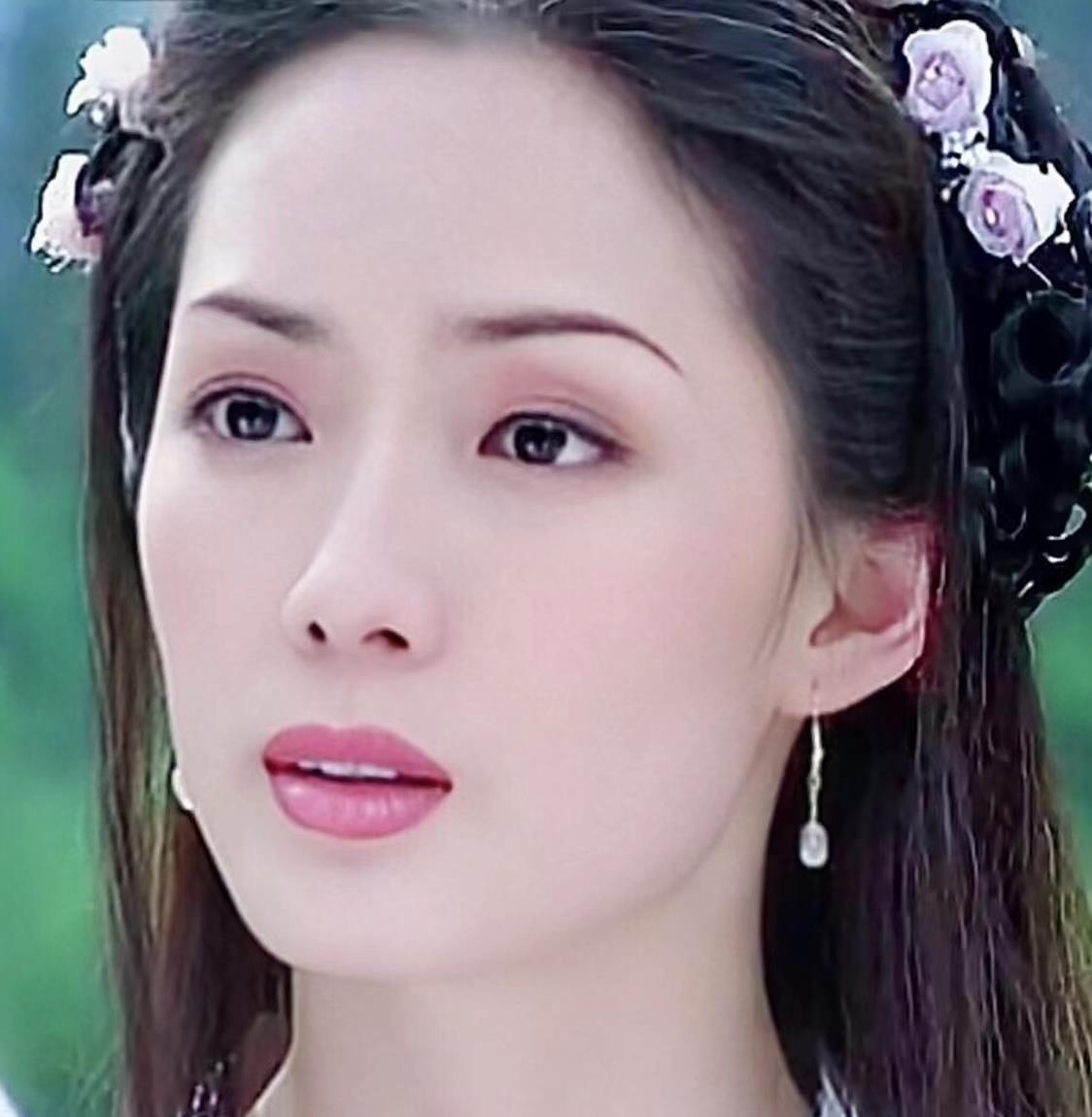 后遗症女明星为了变美，乱整鼻子留下的后遗症，至今悔恨终身