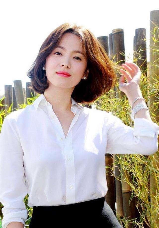 黑色她的美丽老少皆宜，39岁的宋慧乔与众不同在于素颜更受人追捧