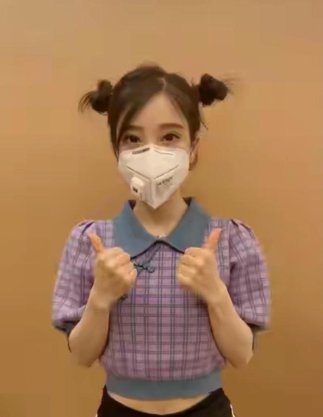 哪吒 苹果头过时了,跟冯提莫扎“哪吒头”减龄又显高,八成女生都适合