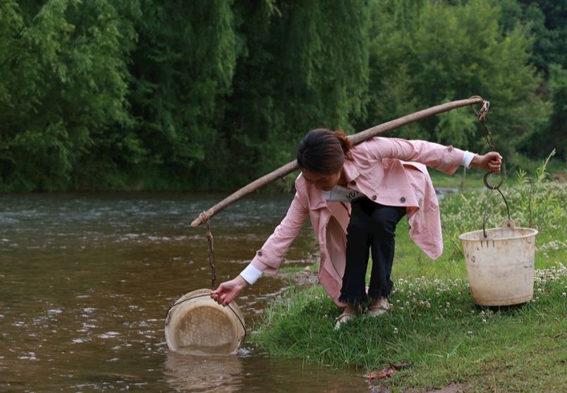 二月二龙抬头,有钱没钱,吃5食,忌3事,1不碰,沾龙气行好运_河蚠芥菜
