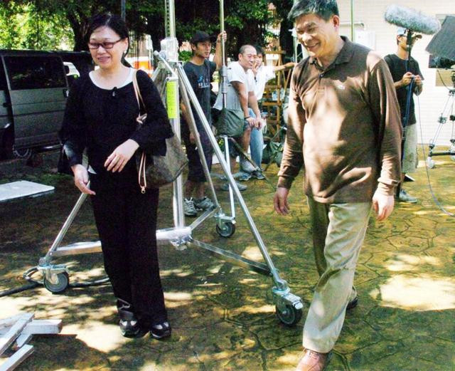 国内男演员澎恰恰与妻子离婚,欠债5400万,妻子曾原谅他出轨_丈夫_黄敏