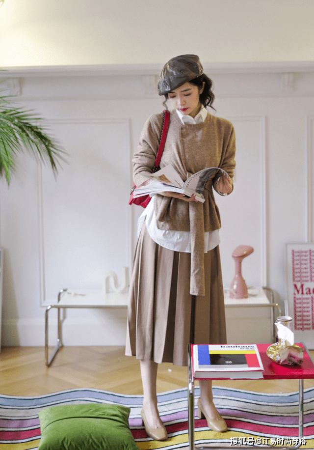 毛衣 穿毛衣别总老一套，三木这4套“叠搭”就很时髦，基础款也显高级