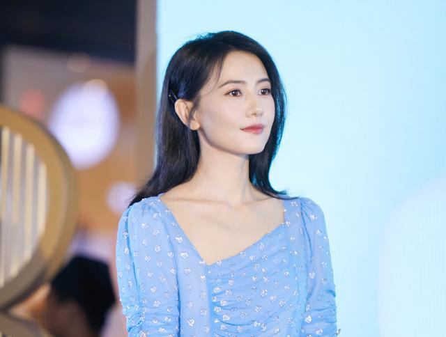 发型“发腮”成了女生们的集体恐惧，别慌！热巴的这3款发型来拯救你