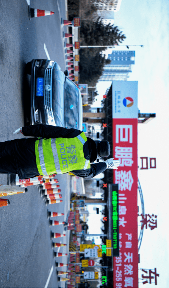 「一线影像」吕梁公安抗疫进行时（高清大图）