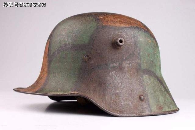步兵曾大量采用m1915型钢盔,其的外观非常复古,有很强的普鲁士风格
