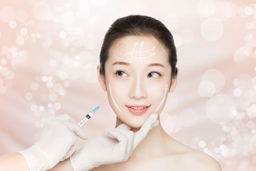 科普医美科普 | 如何才能避免自体脂肪填充面部“馒化”和不自然问题？