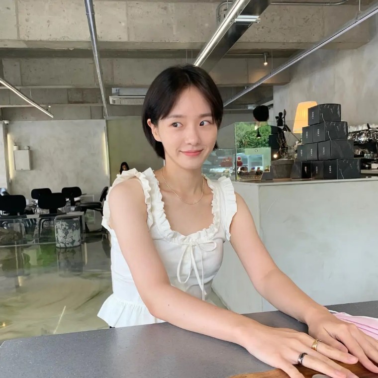 假发担心短发踩雷？快get女星同款短发，让发型师照着剪