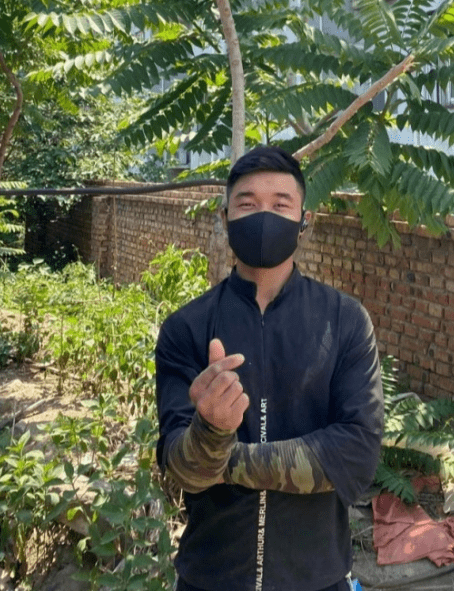 刘阿楠的废品收购站里,雇佣的也都是40到60岁的中