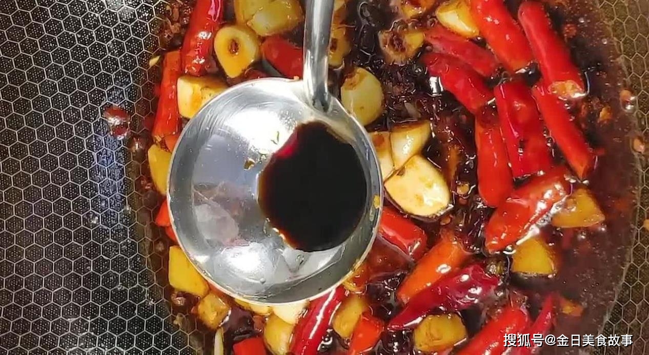 胡椒|干锅香辣虾的做法,麻辣鲜香油而不腻,干锅菜中的经典代表!