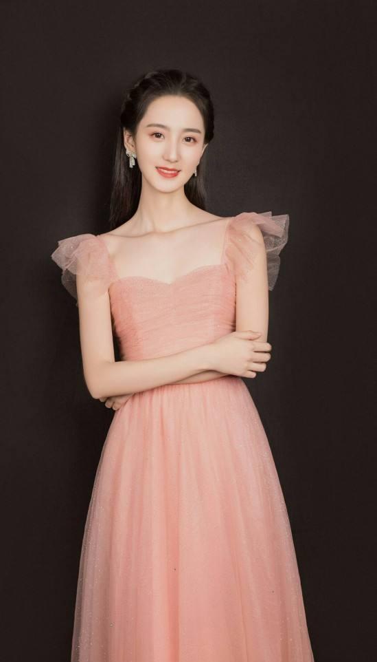 原班人马|《大约是爱》续集开播,原班人马主演却换导演,男配是李易峰替身