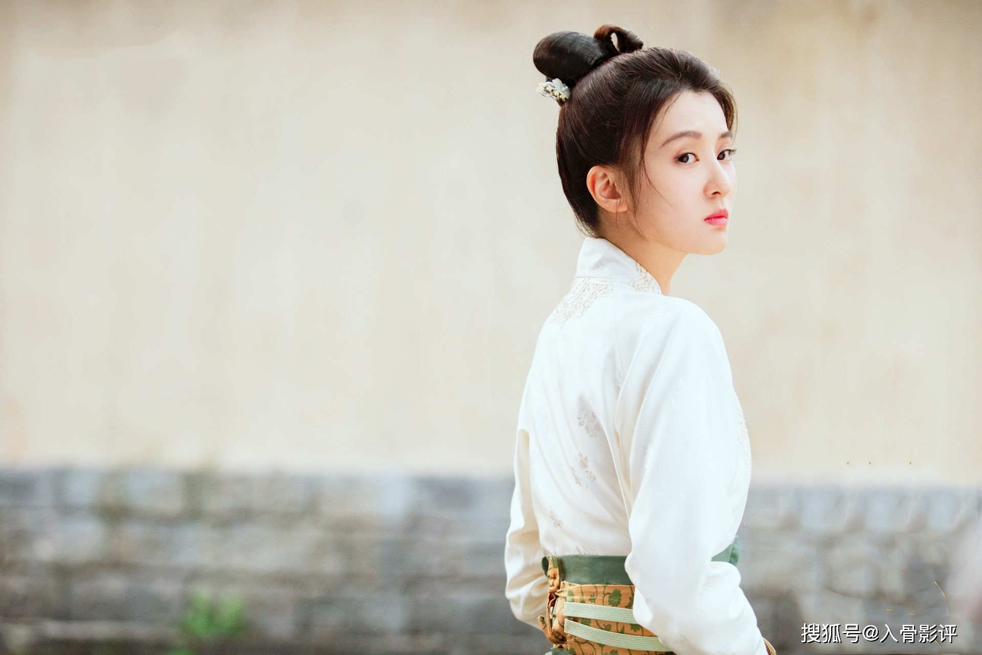 宋锦|《嫣语赋》大结局留有遗憾，梁翊让人心疼，女主角带着误会离开