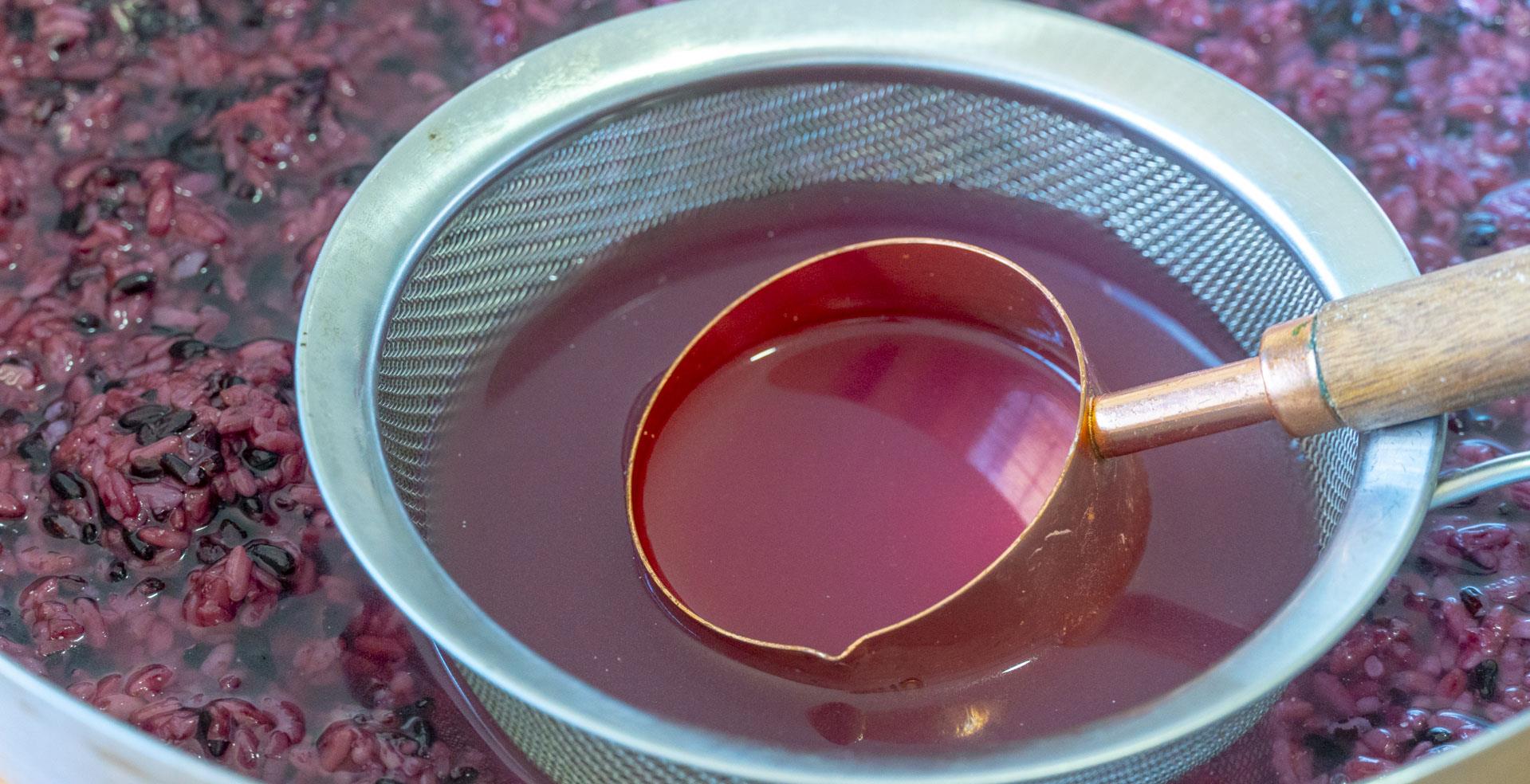 加入适量|爱美的女人，建议多吃“4红3黑2绿”，含铁量高，春季常吃气色好