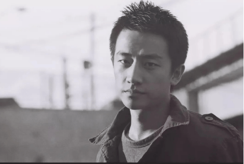 角色|“不靠傍大姐”,36岁的黄轩,打了多少男明星的脸?!