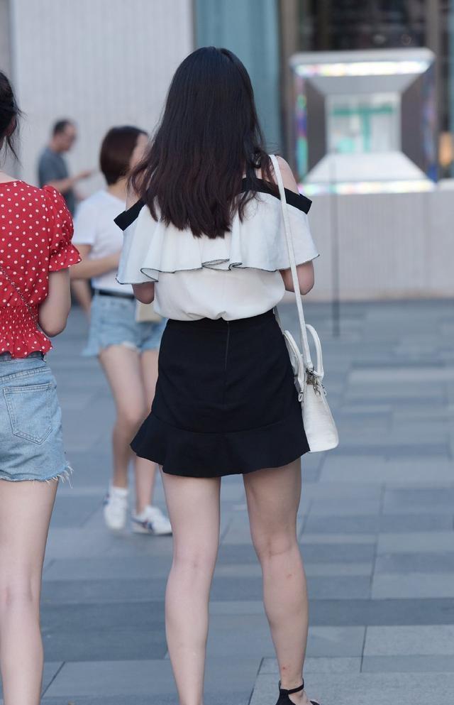 发型连衣裙穿出高级感，凸显惹人羡的身材，高贵气质尽显
