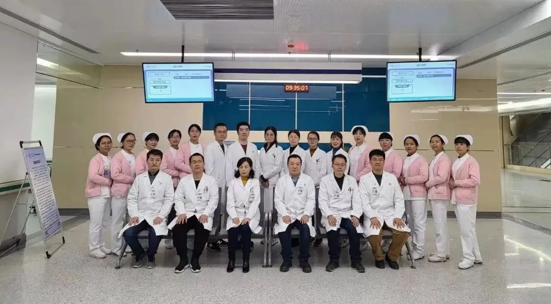 父亲|脑科团队勇闯“生命禁区” “拆除”脑干肿瘤