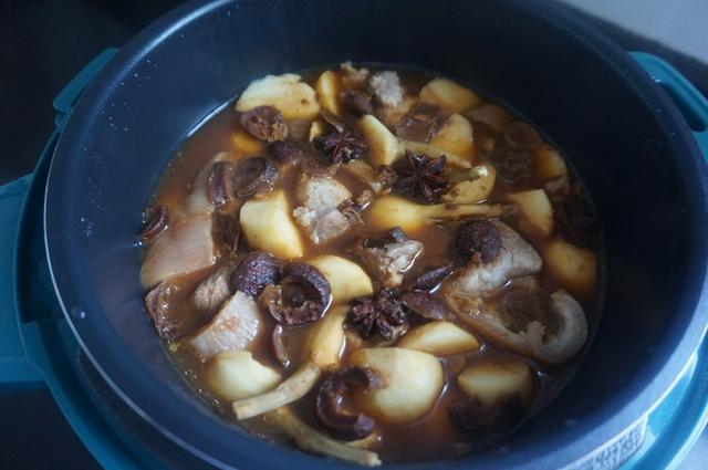 经验教程|炖肉千万别加这种调料,肉柴也不好吃,还有很多家庭都做过!