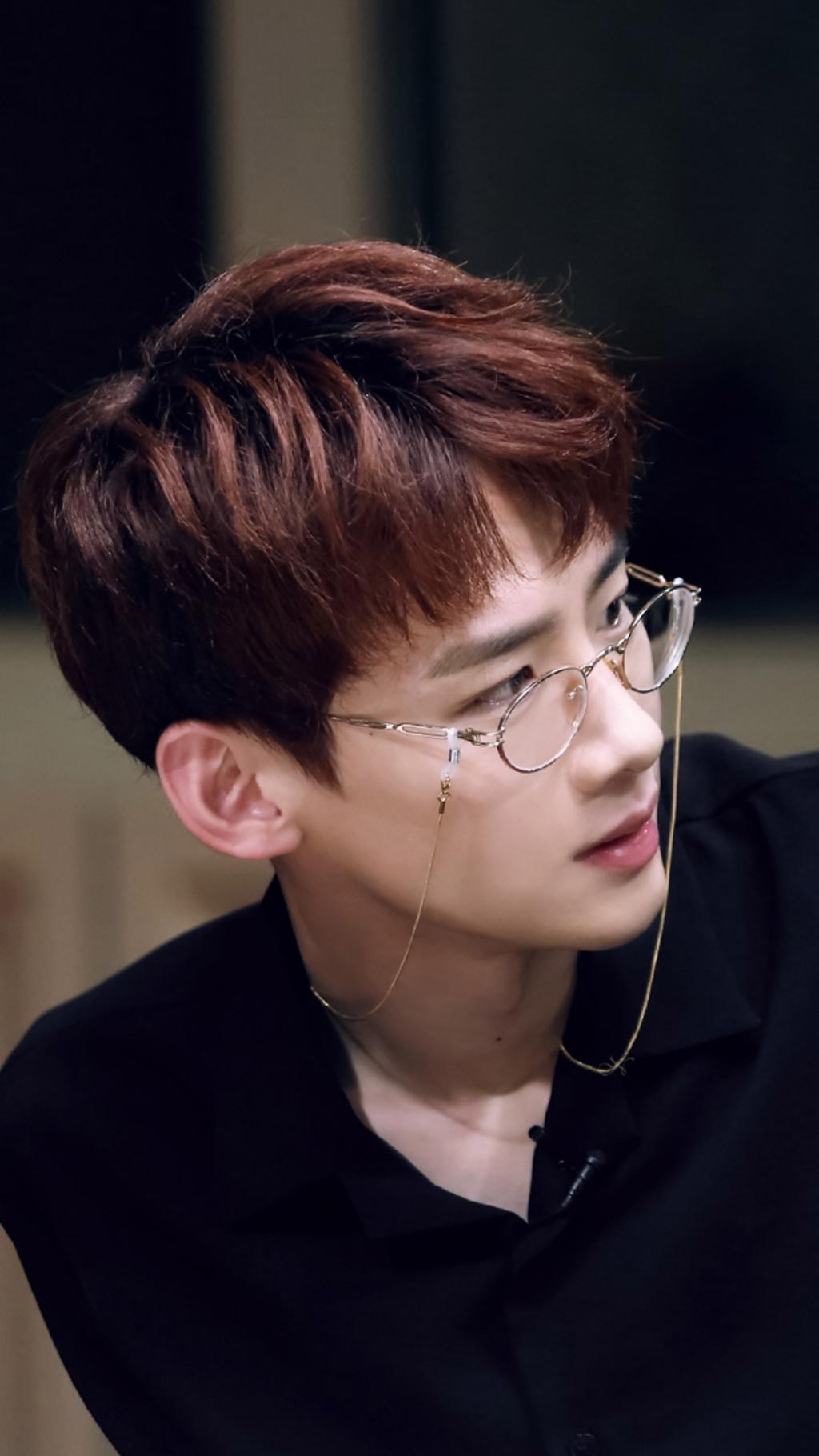 什么|白敬亭出演《八零九零》，凭一句话出圈，没想到你是这样的白敬亭！