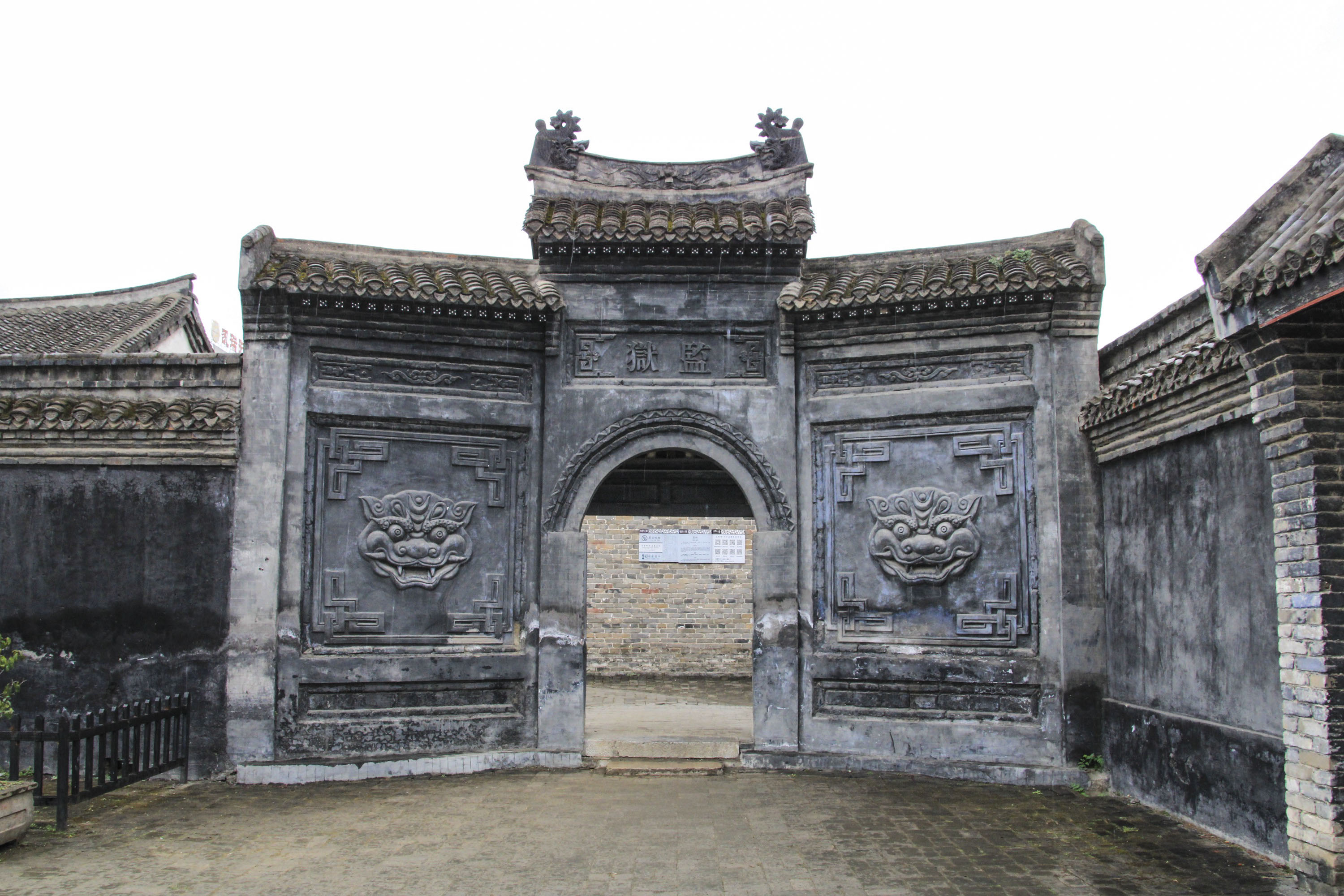 古代监狱是什么样子的?实拍真实的古代监狱,看完让人害怕