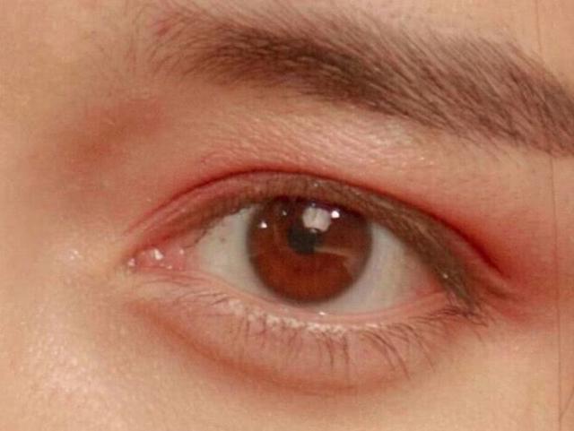 原创心理测试4只眼睛哪个最忧郁测你最近会有什么烦心事