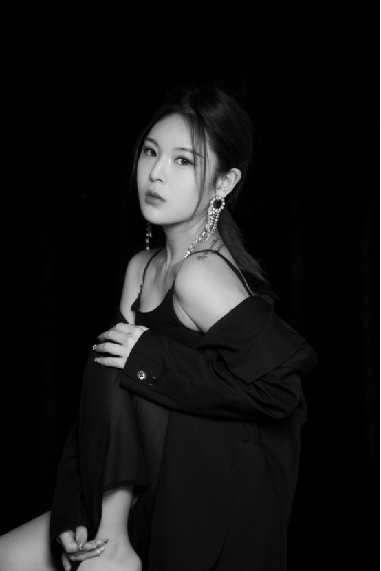 被网友评论到上镜好看的新生代女艺人安琪儿