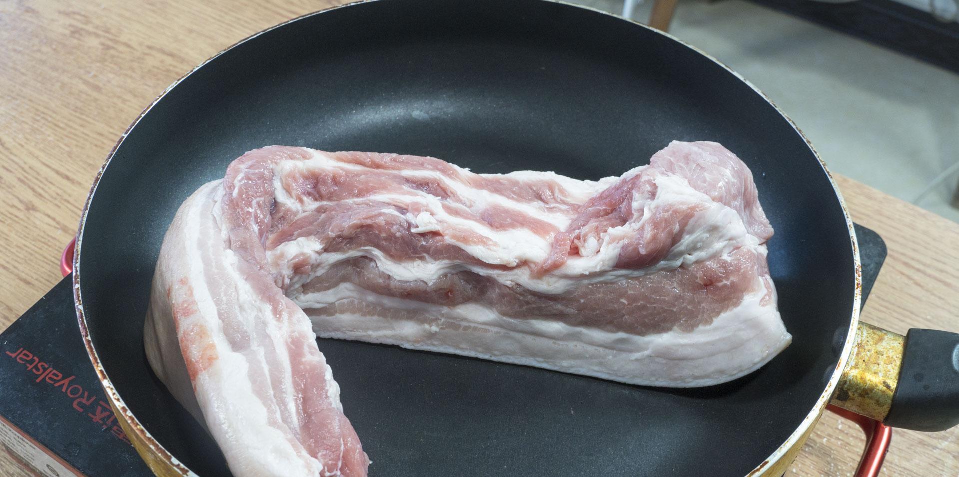 米面|做粉蒸肉，老厨师50年的经验教我做，五花肉酥嫩爽口，米面不夹生