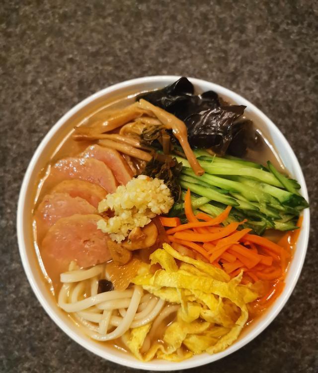 原创肉丸子面条懒人做法营养全味道好