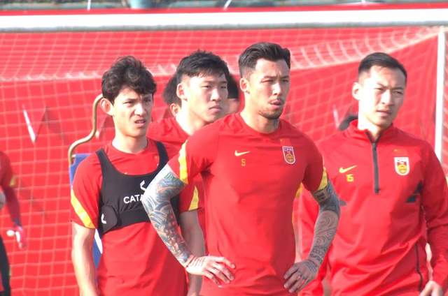 浙江队|中国香港名将：孩子们都有踢球的梦想，中国足球未来才会更好！