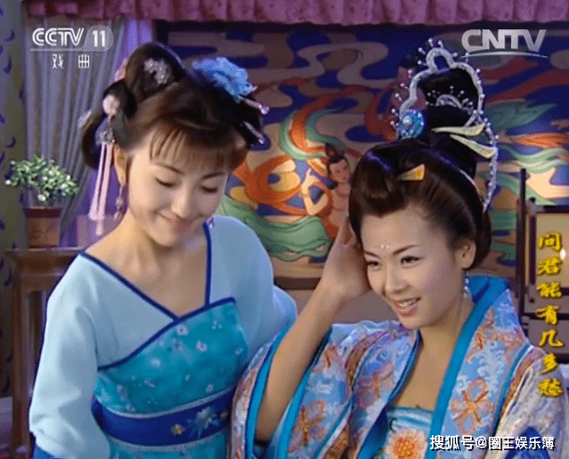 兰迪|别流行于正寡淡风了！这部剧服道化五彩缤纷，丫鬟造型都精致多变