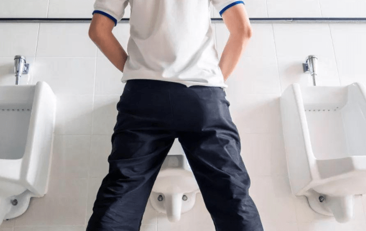 膀胱部位也受到影响,造成膀胱能力下降,造成男人尿频,尿急,尿不尽