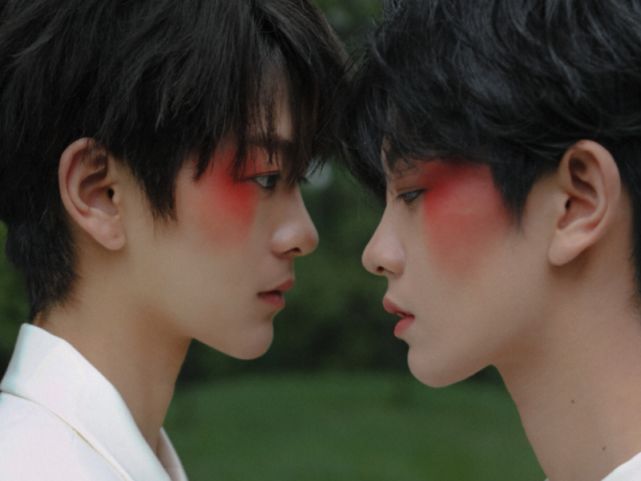 别再说程潇和姐姐长相神似了看见刘梦和姐姐才知啥是复制粘贴