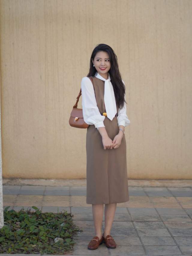 西装 简洁利落的春季职场穿搭，干练知性又不失温柔，职场小白也能驾驭