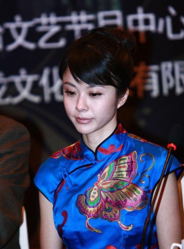 她是知名演员恋上大23岁男友后嫁二婚老公如今成人生赢家