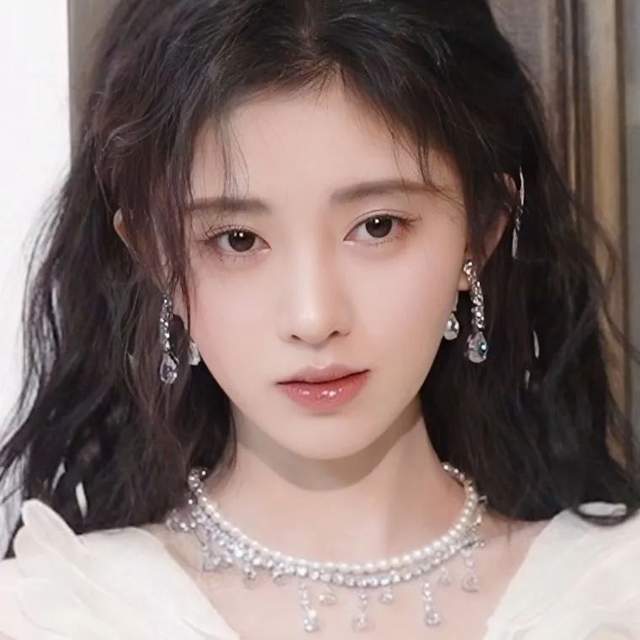 关键春夏穿搭三要素！想做氛围感美女，哪有那么难