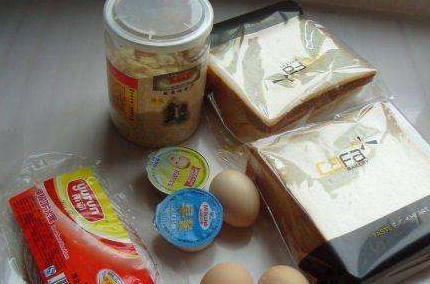 面包|早晨只需3分钟,一片面包加鸡蛋,做出美味三明治,营养美味