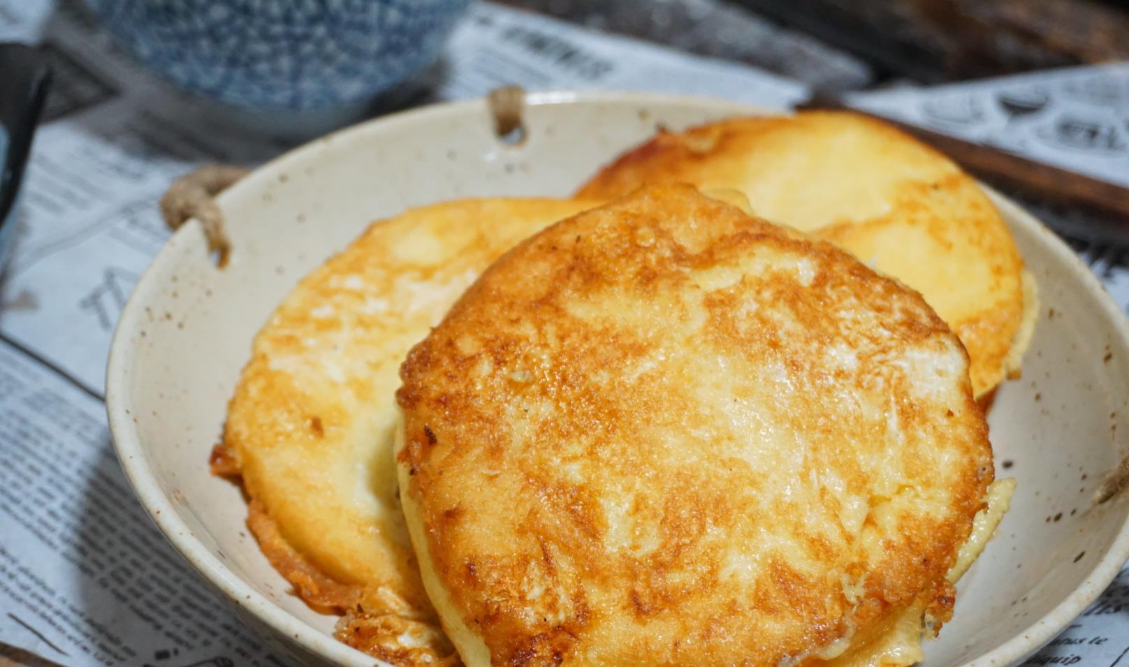 因为|炸馒头片多做一步,金黄酥脆,一点都不油腻,一家人早餐最爱吃