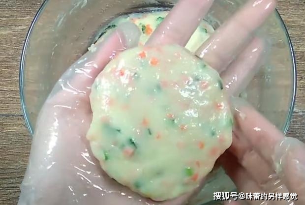 原料|早餐分享好吃的火腿土豆饼,软嫩鲜香,简单味美,大人小孩都爱吃