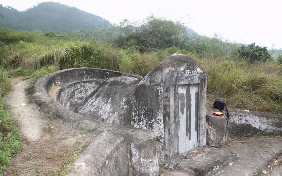 俗话说"宁让青龙高万丈,不让白虎抬头望",啥意思?_房子_风水_坟墓