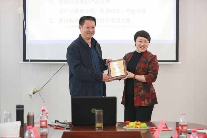 国货学标杆碧云天国货自强红木兰 同行们悄悄学习都 “颠覆认知”了