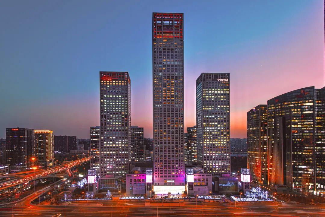 成功打造了北京首座七星顶级楼宇——北京银泰中心