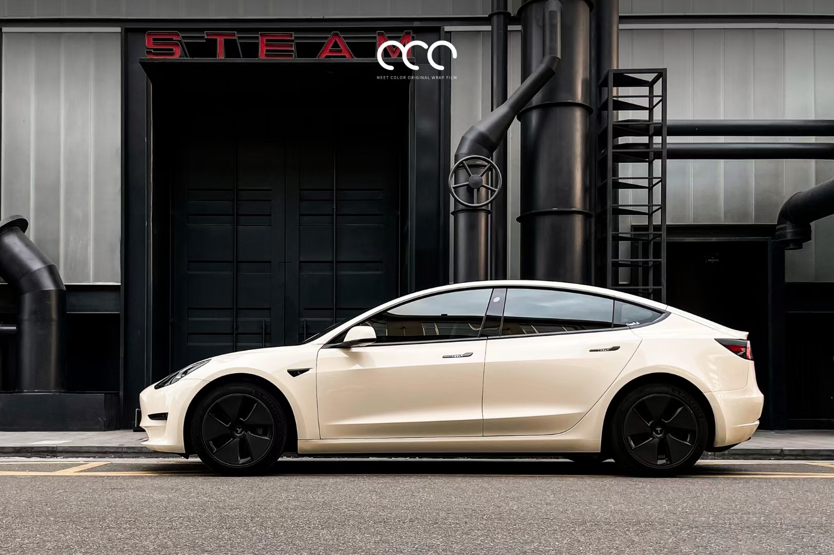 特斯拉model3全车漫彩改色膜颜色亮沙漠黄