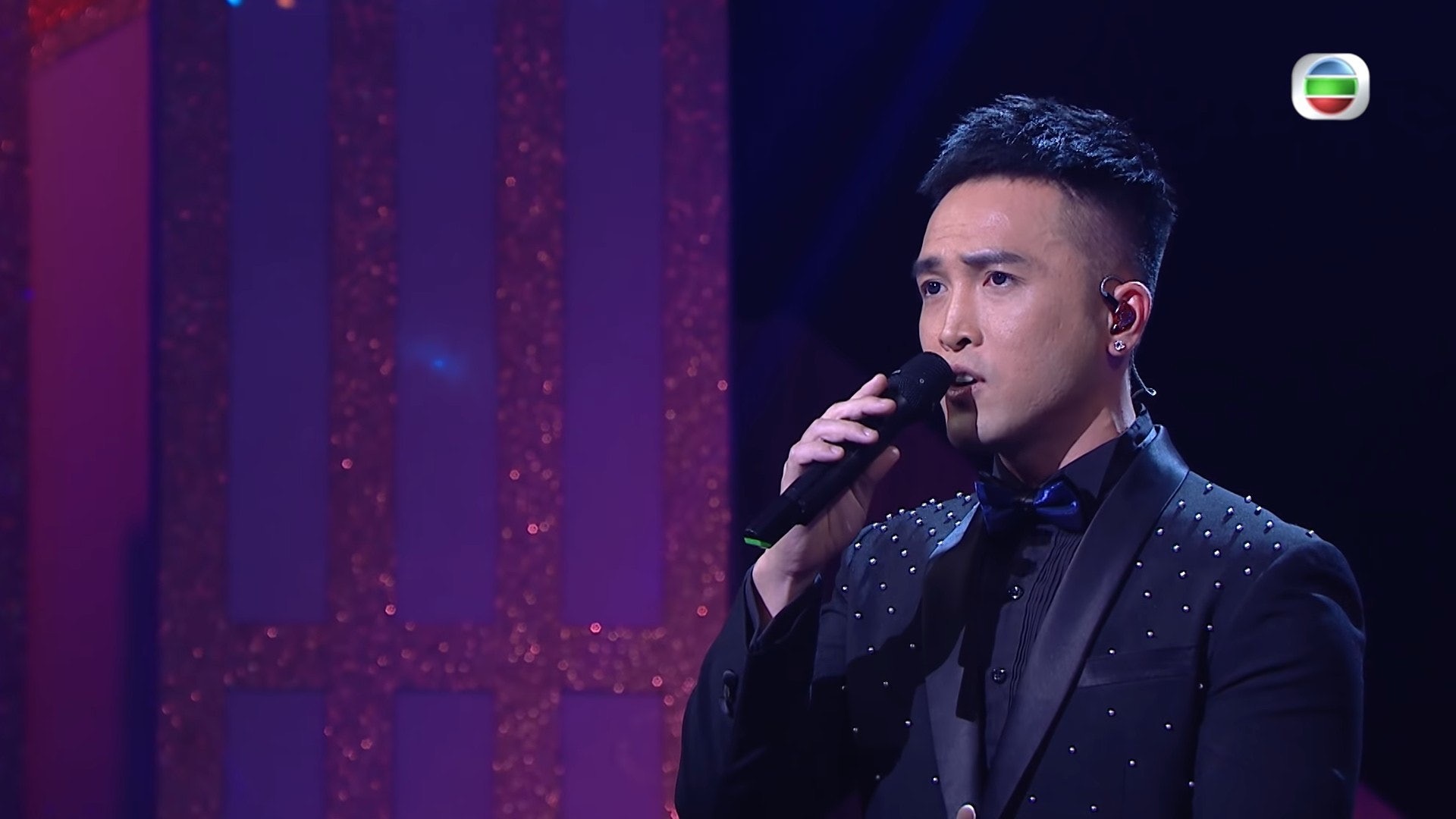 39岁tvb绿叶自曝确诊,夫妻停工后全家陷困境,房租吃饭都成问题_陈国峰