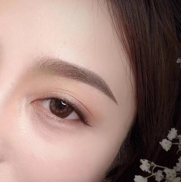 腋毛为什么有的女性体毛旺盛，有的却“光秃秃”？看完涨知识了