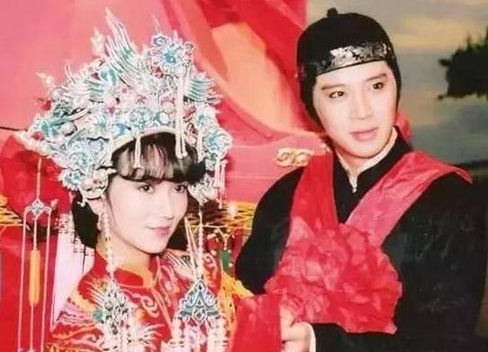 傅娟|三胎妈妈傅娟：为生儿子诞下三千金，如今二女儿红遍娱乐圈